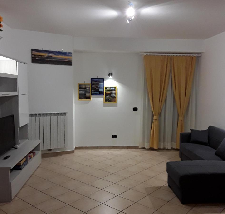 Casa Vacanze Gala Fiumicino Buitenkant foto