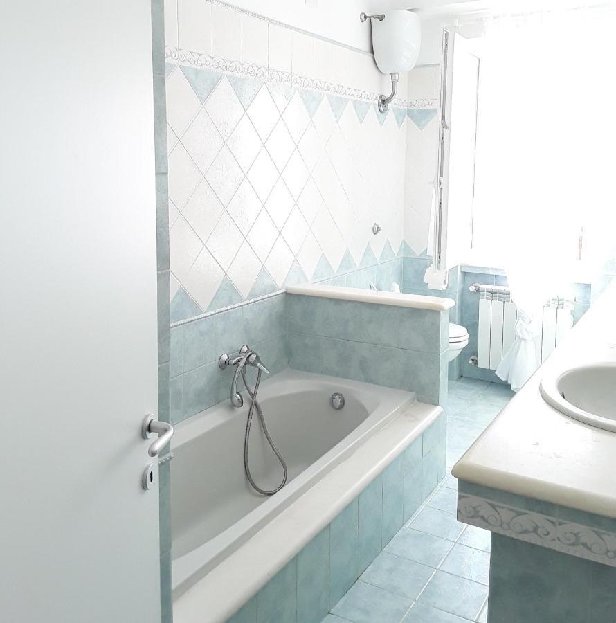 Casa Vacanze Gala Fiumicino Buitenkant foto